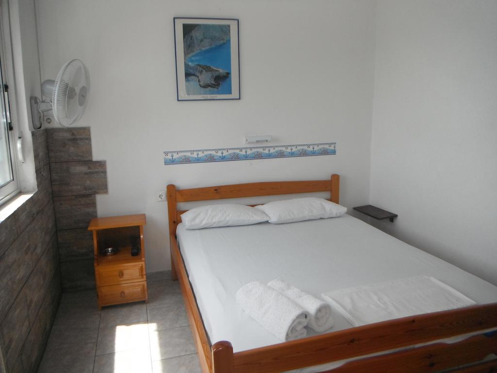 Orfeas Rooms Васілікі Номер фото